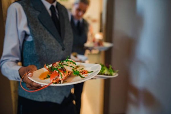 Habilidades y competencias en la gestión del servicio de sala en restauración